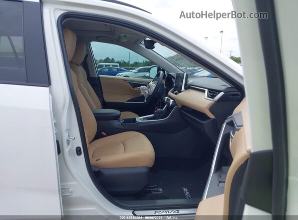 2T3W1RFV4SC339469 2025 TOYOTA RAV4 White Front interior view