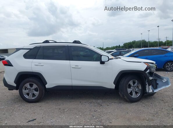 2T3W1RFV4SC339469 2025 TOYOTA RAV4 White Rear interior view