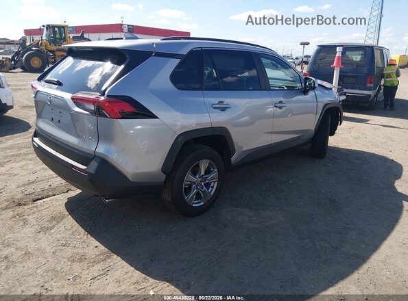 2T3W1RFV4SC361939 2025 TOYOTA RAV4 Silver Հետևի աջ