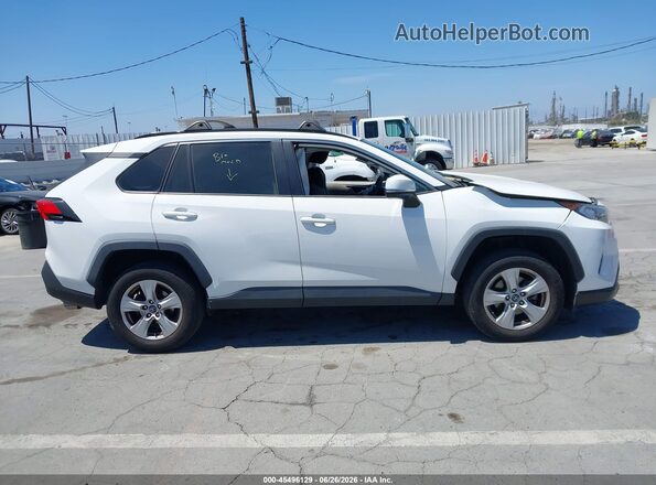 2T3W1RFV5LW096366 2020 TOYOTA RAV4 White უკანა სალონის ხედი