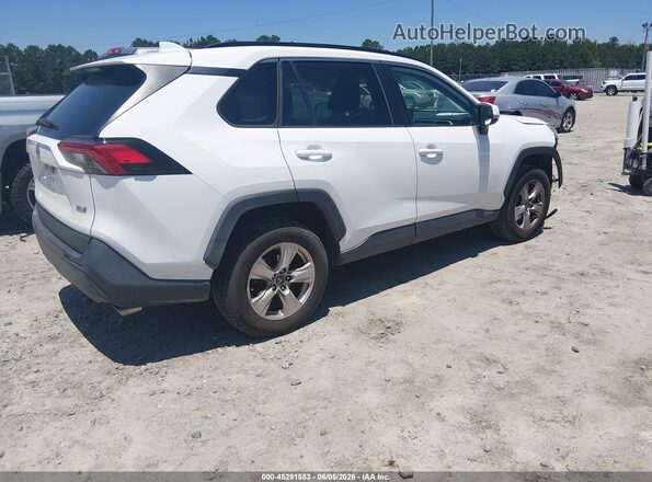 2T3W1RFV6KC005718 2019 TOYOTA RAV4 White Rear right
