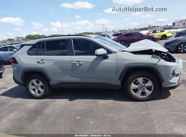 2T3W1RFV6MW122040 2021 TOYOTA RAV4 Gray Սալոնի հետևի տեսք