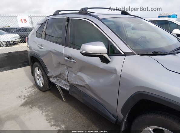 2T3W1RFV7LW088138 2020 TOYOTA RAV4 Silver წინა ხედი