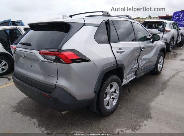 2T3W1RFV7LW088138 2020 TOYOTA RAV4 Silver უკანა მარჯვენა