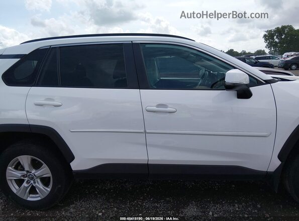 2T3W1RFV8LC052945 2020 TOYOTA RAV4 White Вид задньої частини салону