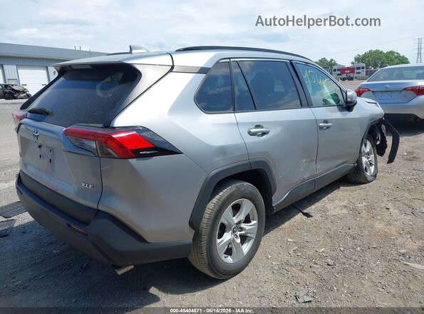 2T3W1RFV8LC059698 2020 TOYOTA RAV4 Silver Задня права чверть