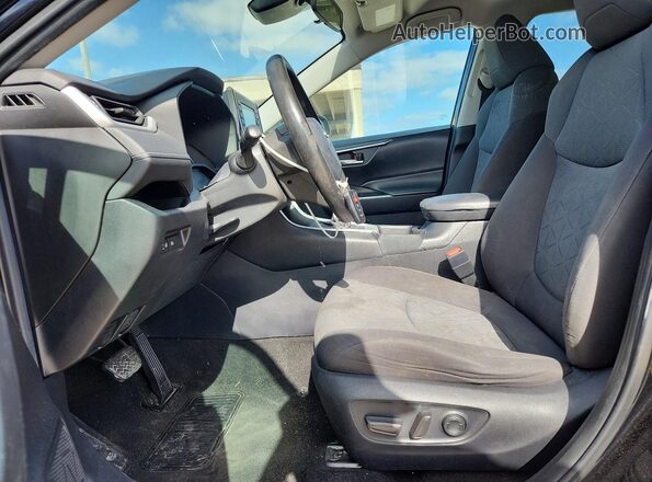 2T3W1RFV8MW137669 2021 TOYOTA RAV4 Черный Вид салона спереди