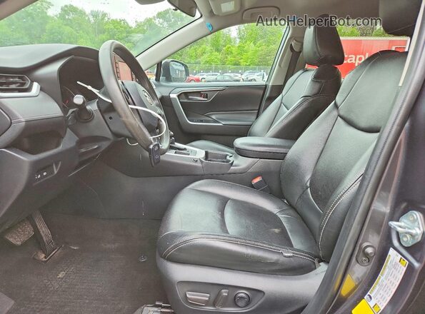 2T3W1RFV9LC061430 2020 TOYOTA RAV4 Gray Front interior view