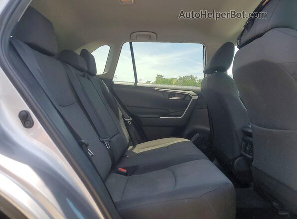 2T3W1RFV9MC101958 2021 TOYOTA RAV4 Silver უკანა სალონის ხედი