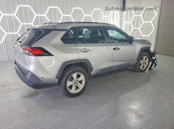 2T3W1RFV9MC145829 2021 TOYOTA RAV4 Silver 