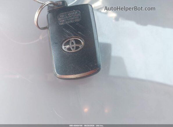 2T3WFREV0HW382037 2017 TOYOTA RAV4 Черный Вид панели приборов