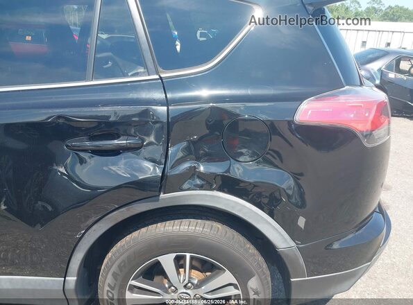 2T3WFREV0HW382037 2017 TOYOTA RAV4 Черный Вид спереди