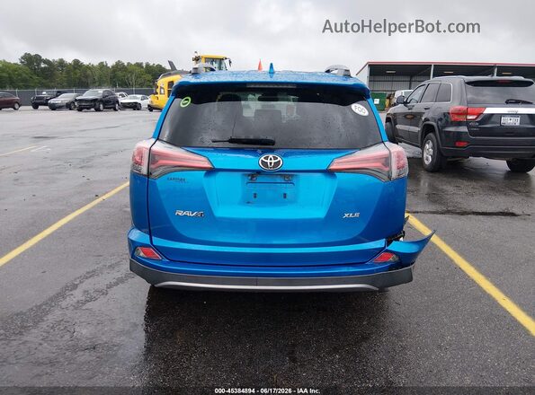 2T3WFREV0HW387383 2017 TOYOTA RAV4 Blue 