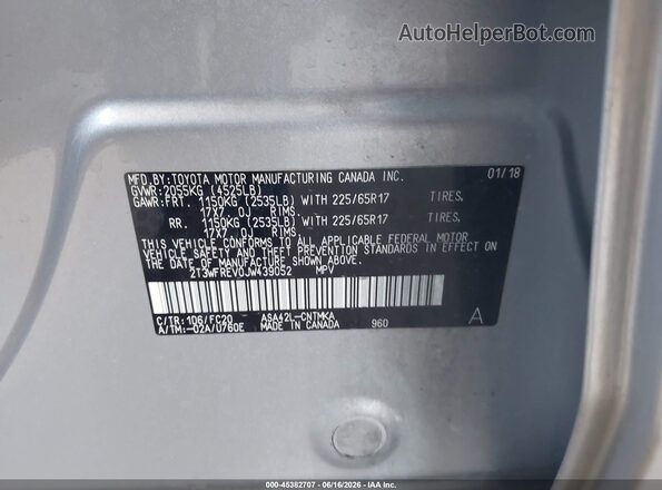 2T3WFREV0JW439052 2018 TOYOTA RAV4 Silver ძრავის განყოფილების ხედი