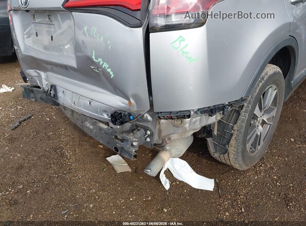 2T3WFREV2GW271813 2016 TOYOTA RAV4 Silver 