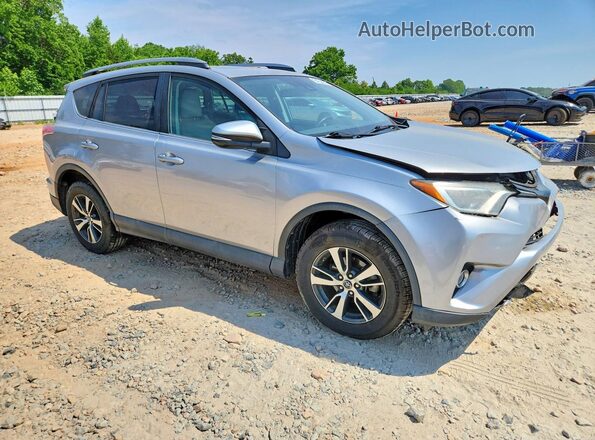 2T3WFREV2HW391791 2017 TOYOTA RAV4 Silver Front right