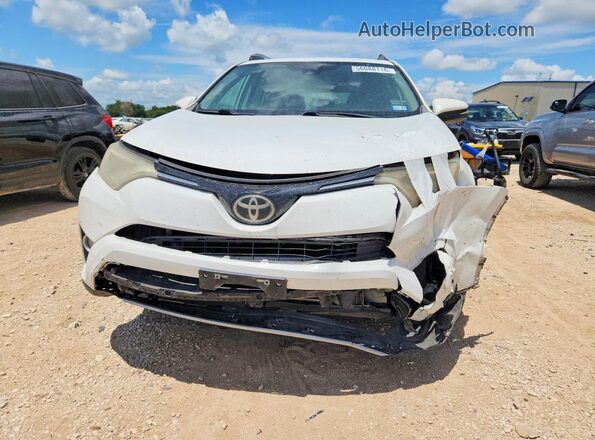 2T3WFREV3JW422925 2018 TOYOTA RAV4 White Front view