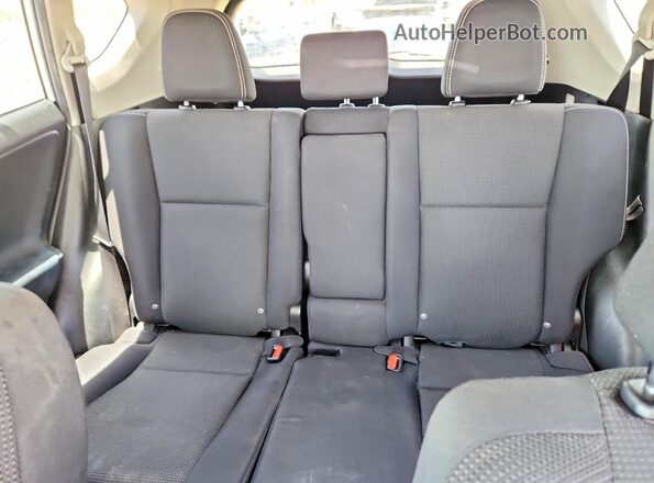 2T3WFREV3JW422925 2018 TOYOTA RAV4 White Rear seats view