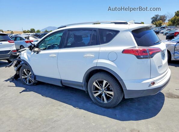2T3WFREV5JW493205 2018 TOYOTA RAV4 White 