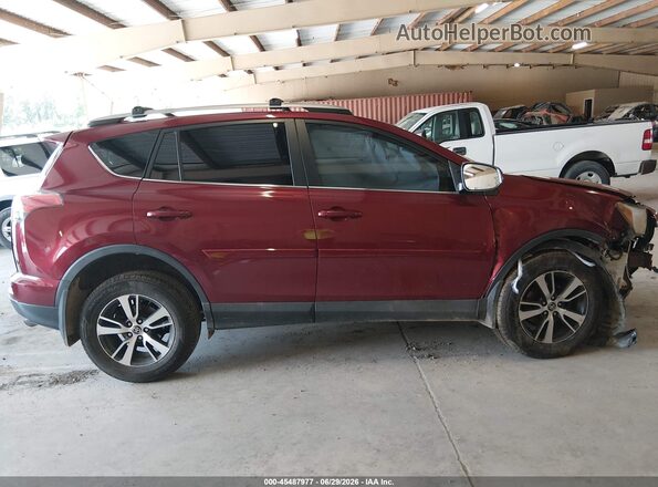 2T3WFREV7JW488507 2018 TOYOTA RAV4 Red Սալոնի հետևի տեսք