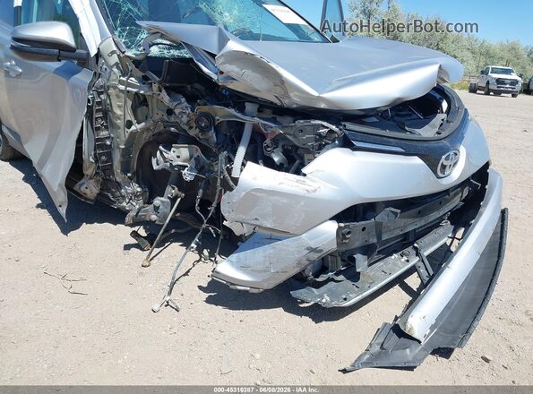 2T3WFREV9GW271288 2016 TOYOTA RAV4 Серебряный Вид спереди