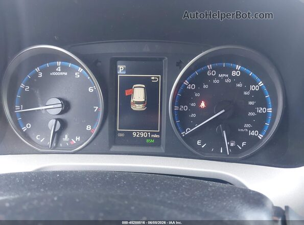 2T3WFREV9JW464127 2018 TOYOTA RAV4 Burgundy Vista de los asientos traseros