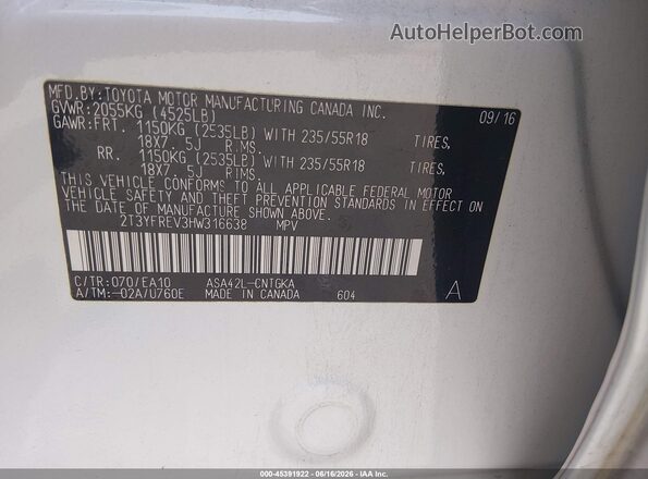 2T3YFREV3HW316638 2017 TOYOTA RAV4 White Vista del compartimento del motor