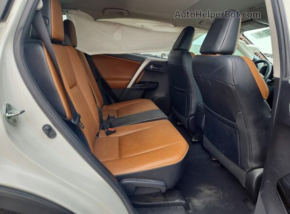 2T3YFREVXGW277609 2016 TOYOTA RAV4 White Widok tylnych siedzeń