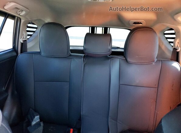 2T3ZFREV3HW364130 2017 TOYOTA RAV4 Blue Հետևի նստատեղերի տեսք