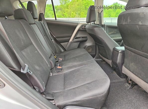 2T3ZFREV4JW512937 2018 TOYOTA RAV4 Silver 