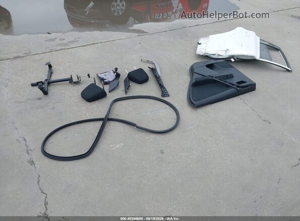 2T3ZFREV7GW309534 2016 TOYOTA RAV4 White 