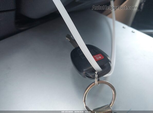 2T3ZFREV8HW365354 2017 TOYOTA RAV4 Silver 