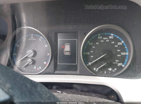 2T3ZFREV8JW442472 2018 TOYOTA RAV4 Gray Widok tylnych siedzeń