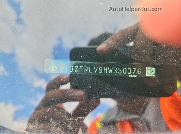 2T3ZFREV9HW350376 2017 TOYOTA RAV4 Red VIN კოდის სტიკერის ხედი