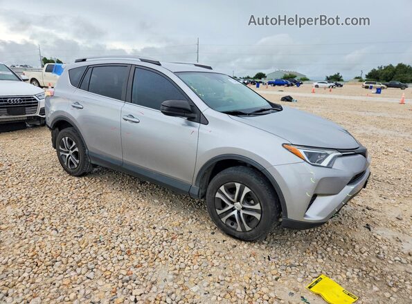 2T3ZFREVXJW422367 2018 TOYOTA RAV4 Gray Widok z przodu