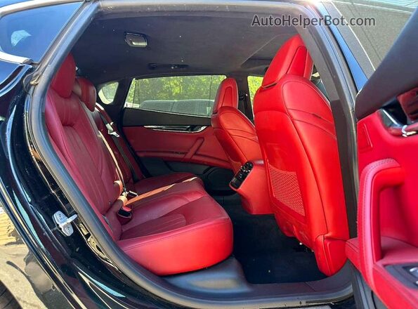 ZAM56YRS3J1285288 2018 MASERATI QUATTROPOR Black წინა სალონის ხედი