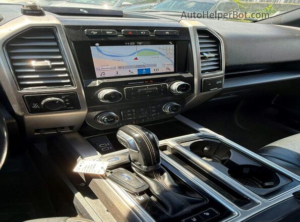1FTEW1E47KFC38742 2019 FORD F150 White Առջևի վահանակի տեսք