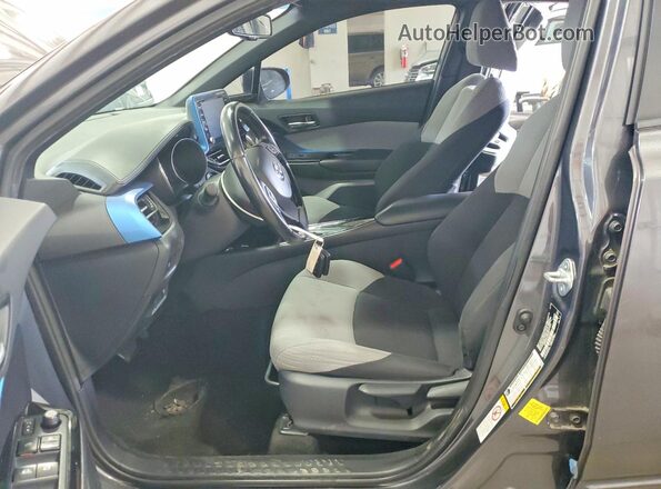 NMTKHMBX5KR068845 2019 TOYOTA C-HR Gray Вид панелі приладів