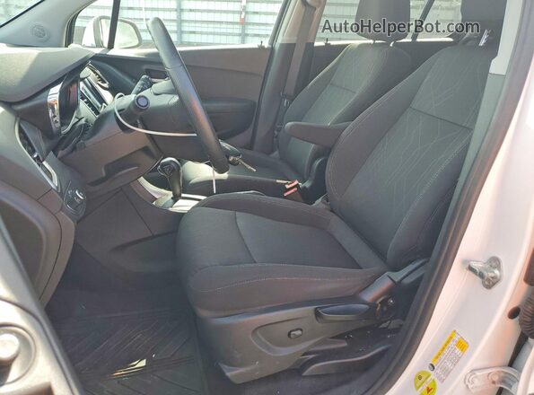 3GNCJLSB4KL401641 2019 CHEVROLET TRAX White Dashboard view