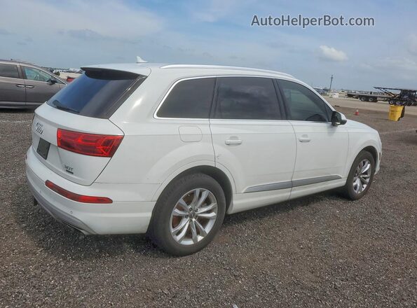 WA1LAAF75HD033692 2017 AUDI Q7 White Front right