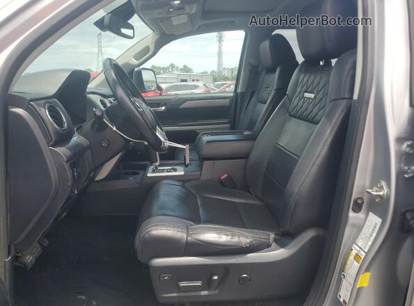 5TFAY5F15MX975438 2021 TOYOTA TUNDRA Серебряный Вид панели приборов