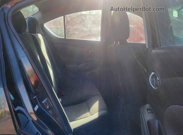 3N1CN7AP6KL849495 2019 NISSAN VERSA Black 