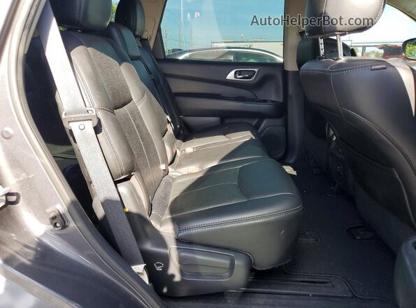 5N1DR2MN3HC607993 2017 NISSAN PATHFINDER Gray ძრავის განყოფილების ხედი