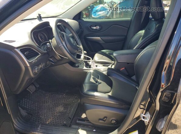 1C4PJMLN6KD192773 2019 JEEP CHEROKEE Black Dashboard view