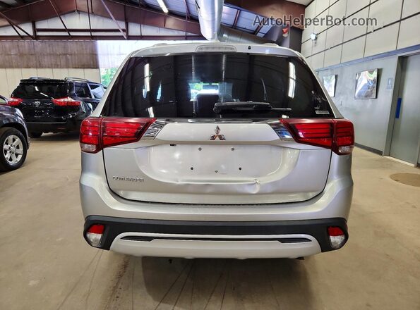 JA4AZ3A31LZ026668 2020 MITSUBISHI OUTLANDER Silver Front interior view