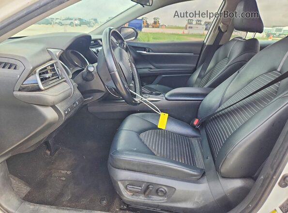 4T1B11HK7KU774304 2019 TOYOTA CAMRY White Widok deski rozdzielczej