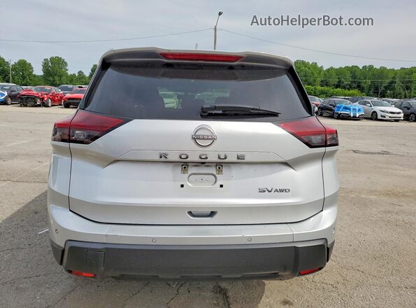 5N1BT3BB8RC722193 2024 NISSAN ROGUE Silver Вид салону спереду