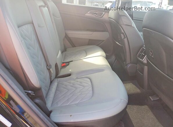 5XYK6CAF1PG123483 2023 KIA SPORTAGE Black ძრავის განყოფილების ხედი