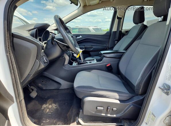 1FMCU9GD0KUB64368 2019 FORD ESCAPE Белый Вид панели приборов