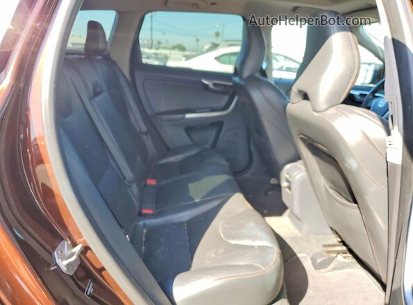 YV440MDR8H2225720 2017 VOLVO XC60 Brown 